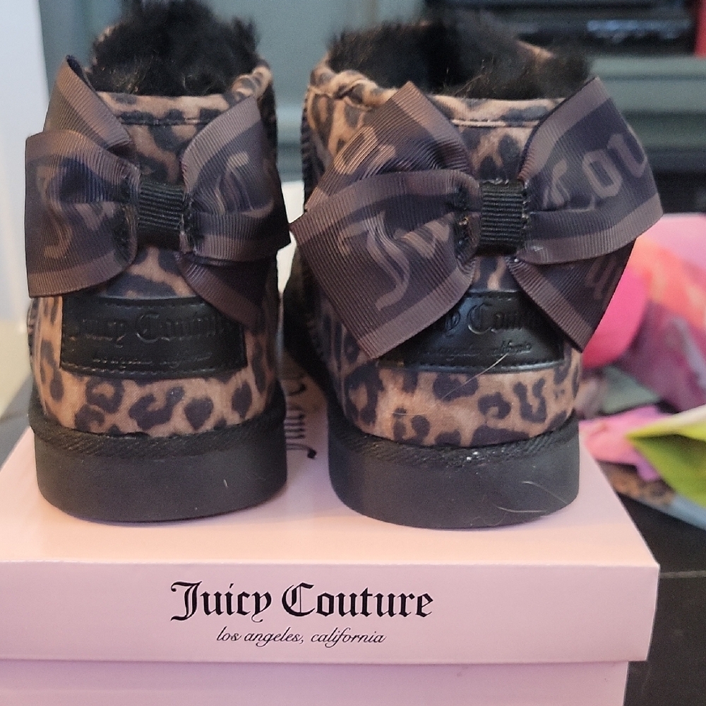 Juicy Couture Tan and Black Leopard Ankle Boots Brand New In Box - Picture 3 of 5